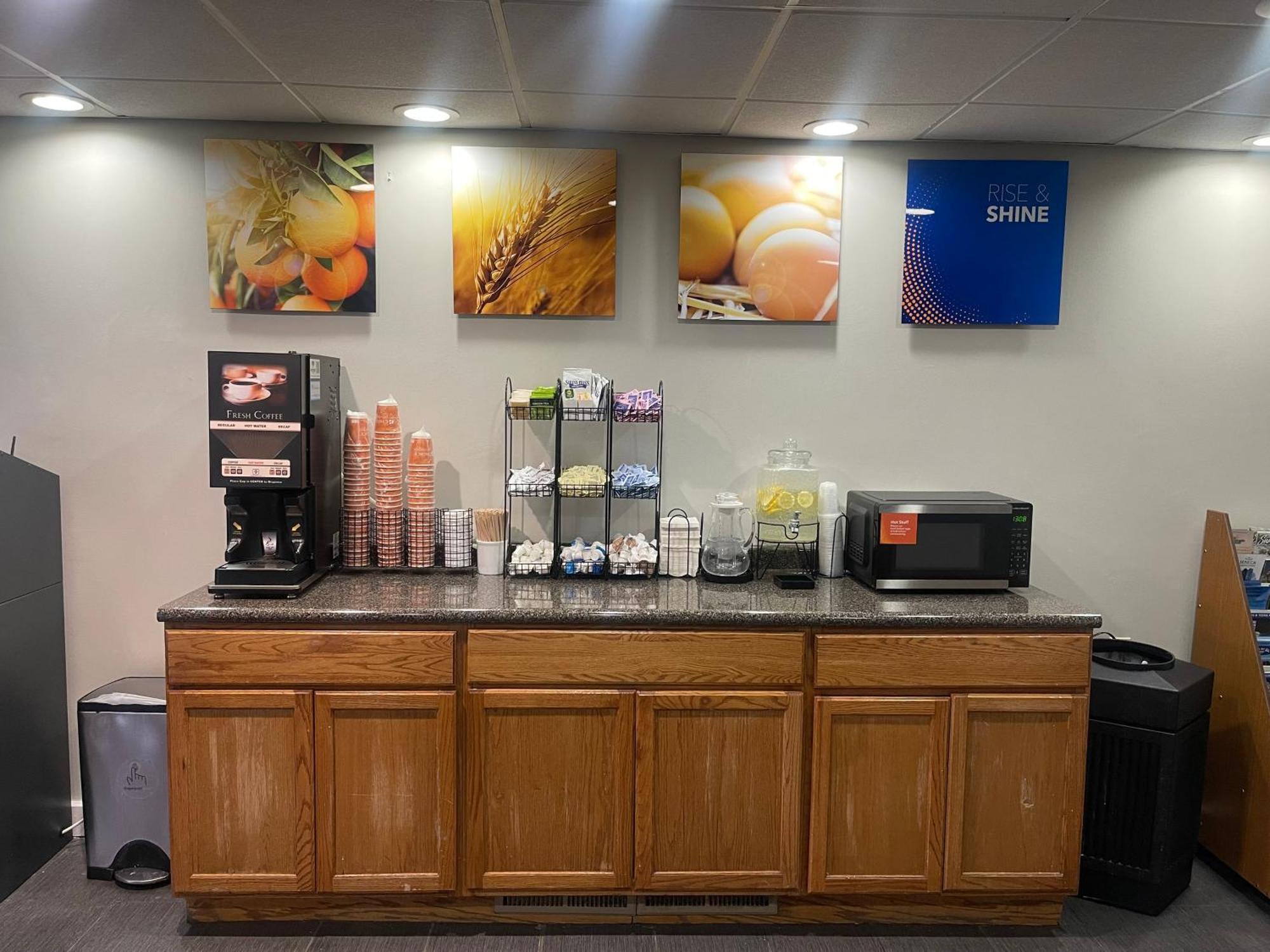 Comfort Inn & Suites Syracuse-Carrier Circle East Syracuse Luaran gambar