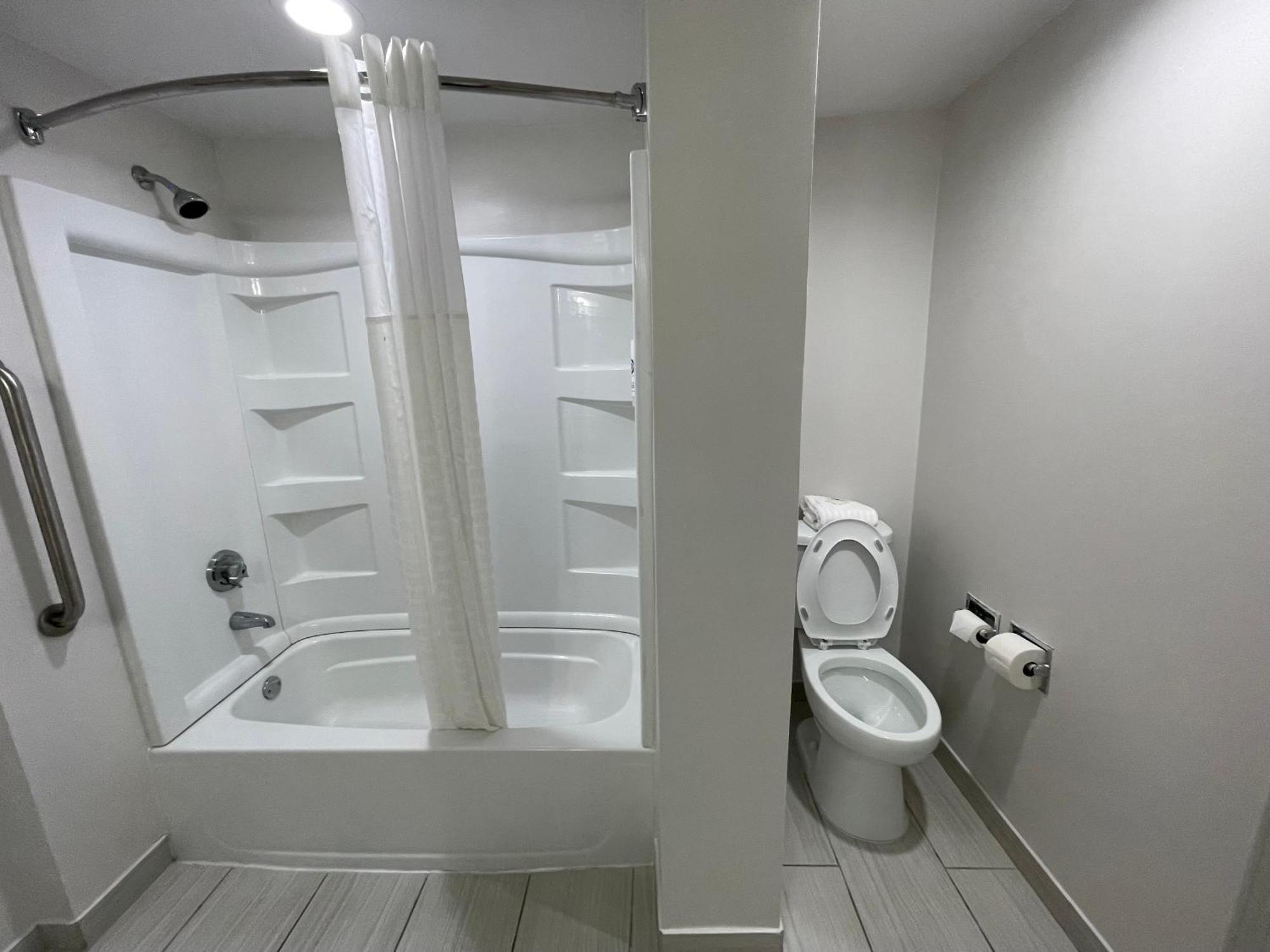 Comfort Inn & Suites Syracuse-Carrier Circle East Syracuse Luaran gambar